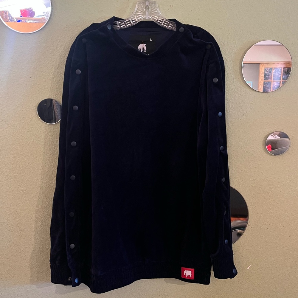 Men’s American Stitch Navy Blue Velour Snap Sleeve Sweater. NWT Size L